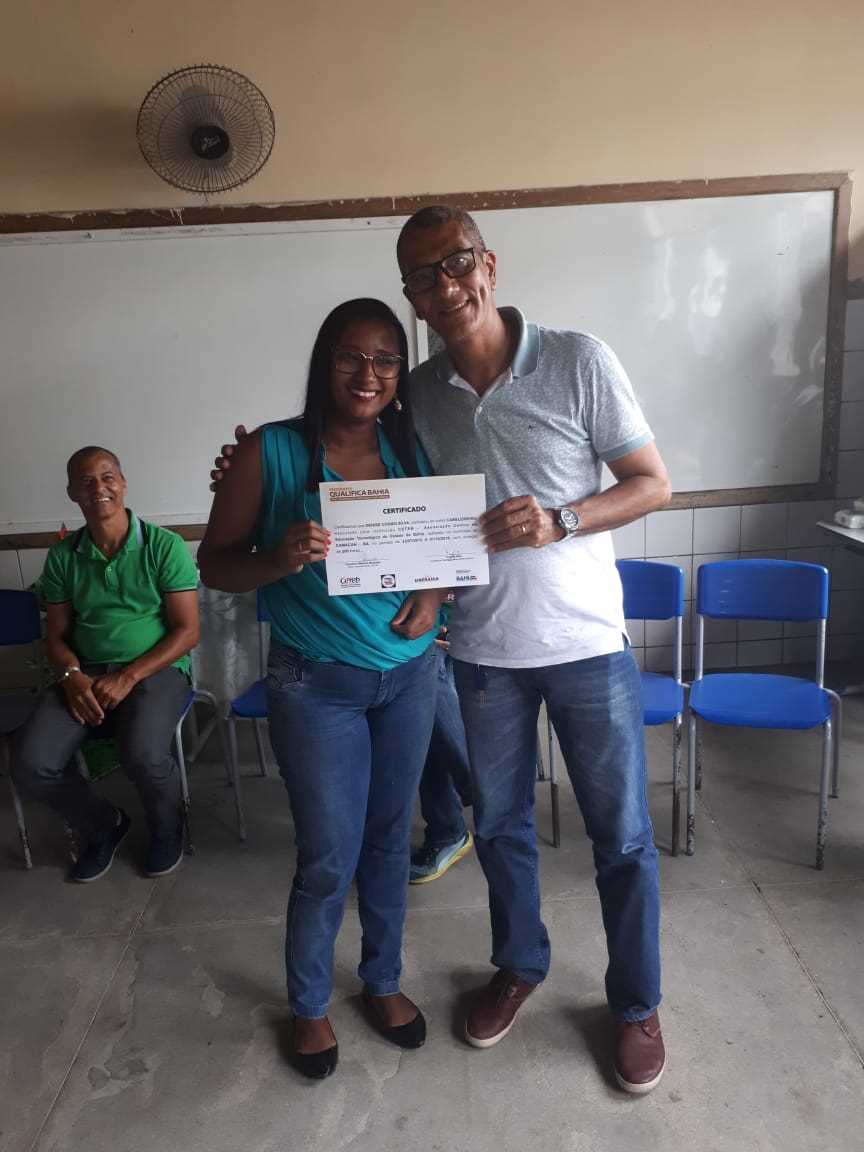 Secretaria de Assistência Social faz entrega de Certificados do Curso de Cabeleireira.
